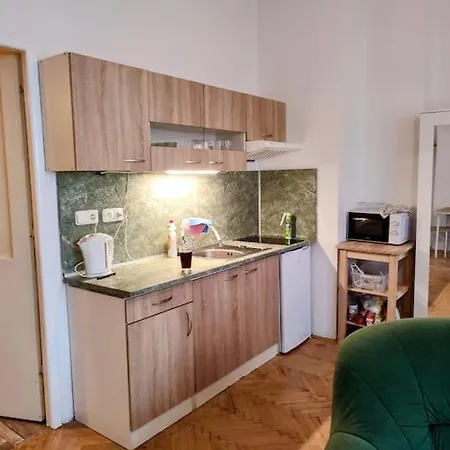 Cosy Warm In The Heart Of Prague. Apartamento Praga